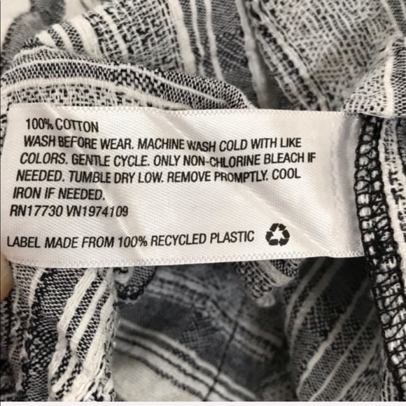 Universal Thread S Romper - Picture 14 of 14